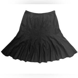 Larry Levine Midi Skirt. Flared. Size 12. Very dark gray color
